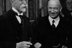 V čele obrany naší republiky před německým nacismem stanuli zpočátku společně T. G. Masaryk a Edvard Beneš